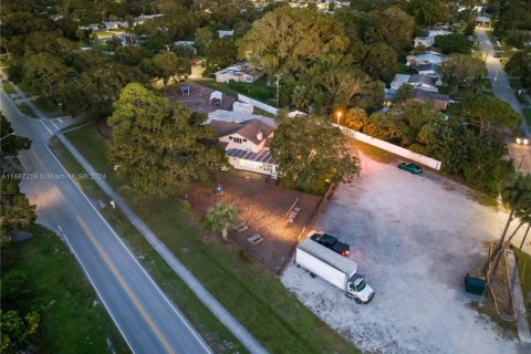 Commercial property in St. Lucie, Florida № 1984804 - photo 5