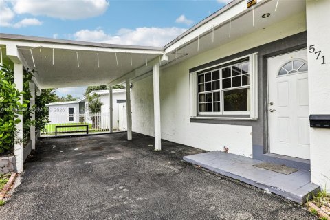 Villa ou maison à louer à North Miami Beach, Floride: 3 chambres, 147.34 m2 № 2390105 - photo 29