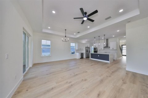 Villa ou maison à vendre à Auburndale, Floride: 4 chambres, 261.61 m2 № 1212113 - photo 16
