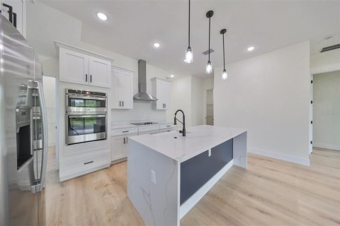 Villa ou maison à vendre à Auburndale, Floride: 4 chambres, 261.61 m2 № 1212113 - photo 20