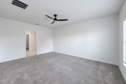 House in Davenport, Florida 4 bedrooms, 180.14 sq.m. № 2383306 - photo 7