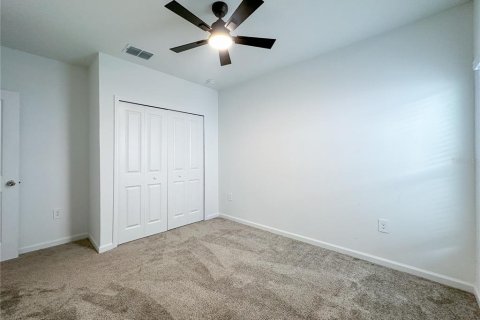 House in Davenport, Florida 4 bedrooms, 180.14 sq.m. № 2383306 - photo 17