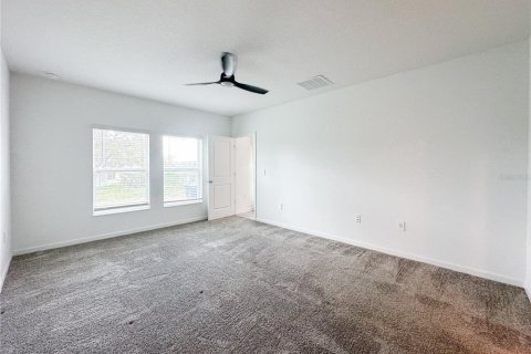 House in Davenport, Florida 4 bedrooms, 180.14 sq.m. № 2383306 - photo 9