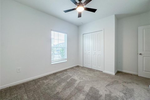 House in Davenport, Florida 4 bedrooms, 180.14 sq.m. № 2383306 - photo 15