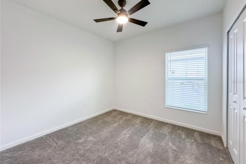 House in Davenport, Florida 4 bedrooms, 180.14 sq.m. № 2383306 - photo 24