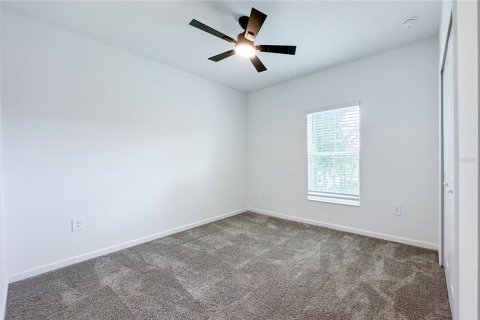 House in Davenport, Florida 4 bedrooms, 180.14 sq.m. № 2383306 - photo 16