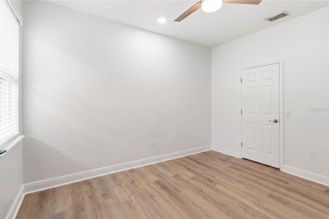 Casa en venta en Kissimmee, Florida, 4 dormitorios, 255.48 m2 № 2157388 - foto 27
