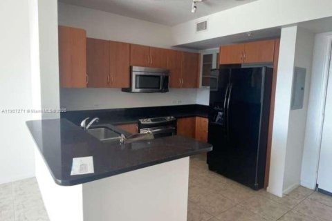 Condominio en alquiler en Aventura, Florida, 1 dormitorio, 73.11 m2 № 2012542 - foto 6