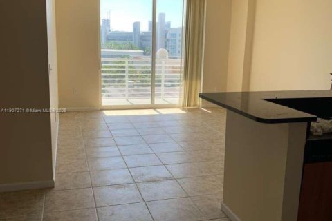 Condominio en alquiler en Aventura, Florida, 1 dormitorio, 73.11 m2 № 2012542 - foto 5