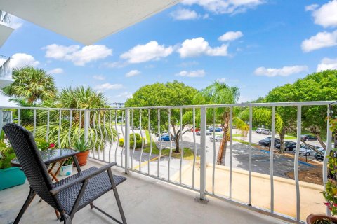 Studio in the Condo in West Palm Beach, Florida  № 2245652 - photo 10