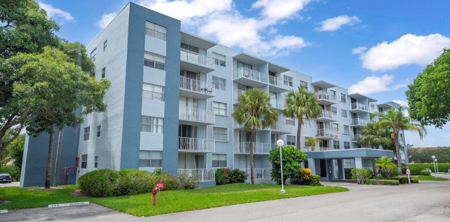 Studio in the Condo in West Palm Beach, Florida  № 2245652