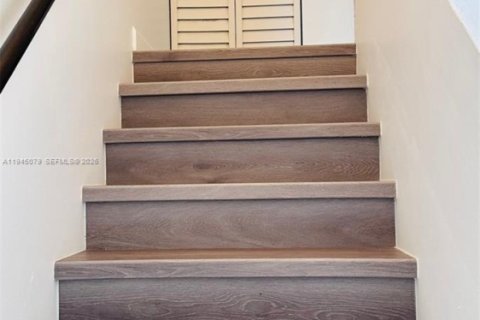 Copropriété à vendre à Miami, Floride: 2 chambres, 104.98 m2 № 2001255 - photo 11