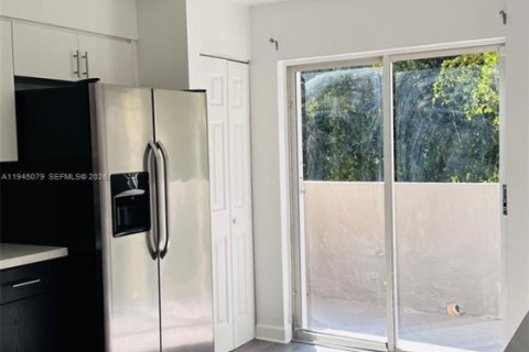 Copropriété à vendre à Miami, Floride: 2 chambres, 104.98 m2 № 2001255 - photo 8