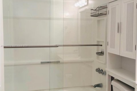 Copropriété à vendre à Miami, Floride: 2 chambres, 104.98 m2 № 2001255 - photo 13