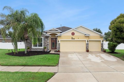 Villa ou maison à Deltona, Floride 4 chambres, 218.51 m2 № 2358311