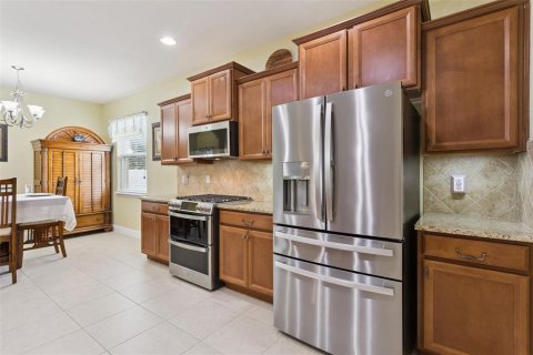 Villa ou maison à vendre à Deltona, Floride: 4 chambres, 218.51 m2 № 2358311 - photo 15