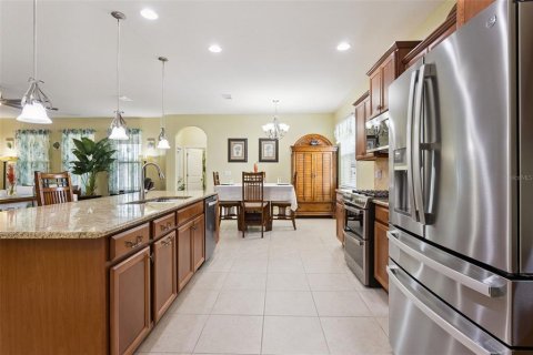 Villa ou maison à vendre à Deltona, Floride: 4 chambres, 218.51 m2 № 2358311 - photo 13