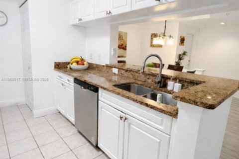 Condominio en venta en Sunny Isles Beach, Florida, 3 dormitorios, 117.43 m2 № 2031871 - foto 17