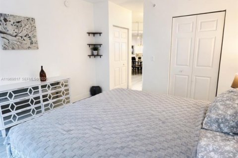 Condominio en venta en Sunny Isles Beach, Florida, 3 dormitorios, 117.43 m2 № 2031871 - foto 11