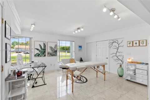 Купить виллу или дом в Майами, Флорида 6 спален, 738.85м2, № 2037940 - фото 17