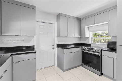 Купить виллу или дом в Майами, Флорида 6 спален, 738.85м2, № 2037940 - фото 14