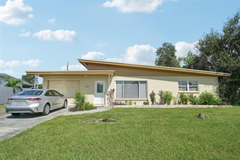 Casa en venta en Saint Petersburg, Florida, 2 dormitorios, 84.73 m2 № 1914153 - foto 1