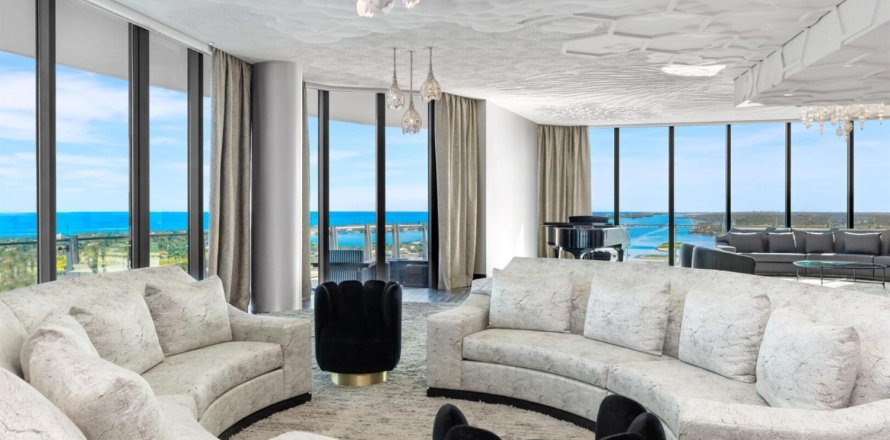 Condo in West Palm Beach, Florida, 5 bedrooms  № 2187350