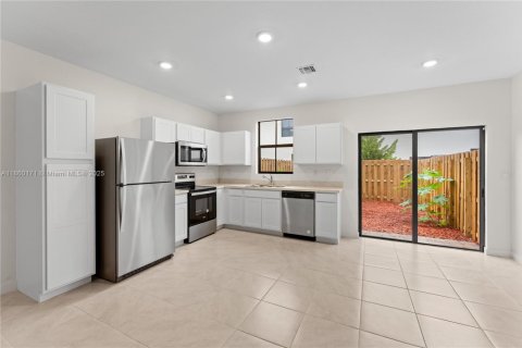 Adosado en alquiler en Florida City, Florida, 3 dormitorios, 128.21 m2 № 1887720 - foto 6