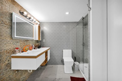 Copropriété à vendre à Miami Beach, Floride: 1 chambre, 81.75 m2 № 2046087 - photo 17