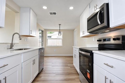 Villa ou maison à vendre à Port Richey, Floride: 2 chambres, 129.04 m2 № 2408762 - photo 9