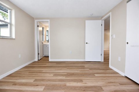 Villa ou maison à vendre à Port Richey, Floride: 2 chambres, 129.04 m2 № 2408762 - photo 19