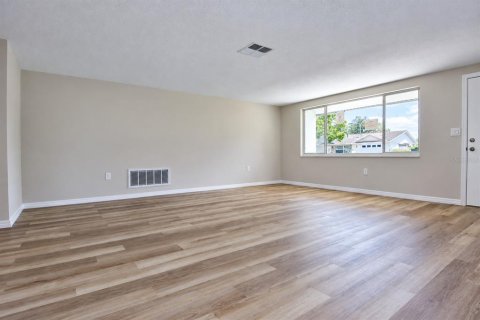 Villa ou maison à vendre à Port Richey, Floride: 2 chambres, 129.04 m2 № 2408762 - photo 4