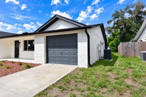 Villa ou maison à vendre à Port Richey, Floride: 2 chambres, 129.04 m2 № 2408762 - photo 28
