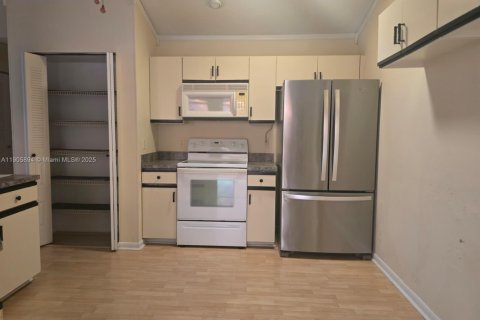 Townhouse in Delray Beach, Florida 2 bedrooms, 147.62 sq.m. № 1958700 - photo 5