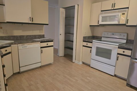 Townhouse in Delray Beach, Florida 2 bedrooms, 147.62 sq.m. № 1958700 - photo 4