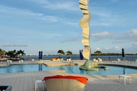 Купить кондоминиум в Майами, Флорида 2 спальни, 181.16м2, № 2028333 - фото 30