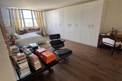 Купить кондоминиум в Майами, Флорида 2 спальни, 181.16м2, № 2028333 - фото 22