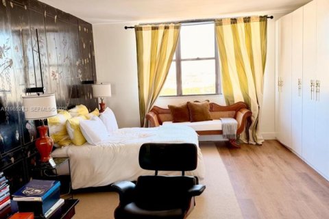 Купить кондоминиум в Майами, Флорида 2 спальни, 181.16м2, № 2028333 - фото 16