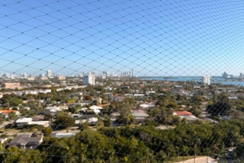 Купить кондоминиум в Майами, Флорида 2 спальни, 181.16м2, № 2028333 - фото 28