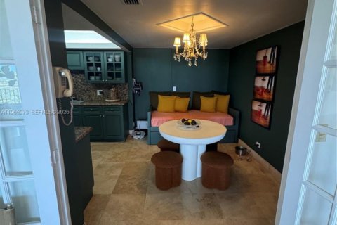 Купить кондоминиум в Майами, Флорида 2 спальни, 181.16м2, № 2028333 - фото 8