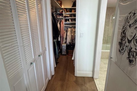 Купить кондоминиум в Майами, Флорида 2 спальни, 181.16м2, № 2028333 - фото 21