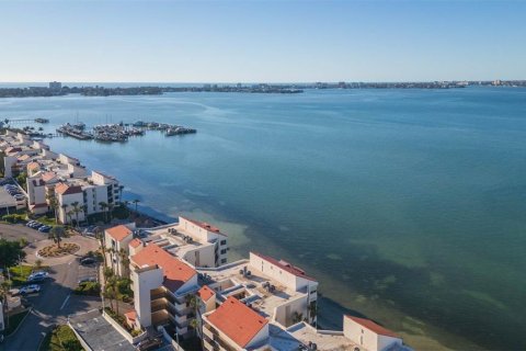 Купить кондоминиум в Сент-Питерсберг, Флорида 6 комнат, 100.52м2, № 2145312 - фото 26