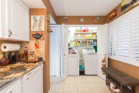 Купить кондоминиум в Сент-Питерсберг, Флорида 6 комнат, 100.52м2, № 2145312 - фото 6