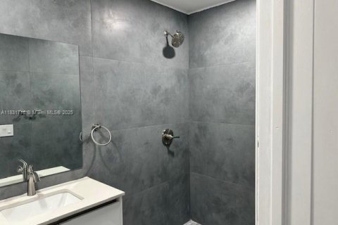 Villa ou maison à vendre à Dania Beach, Floride: 6 chambres, 251.02 m2 № 2015893 - photo 19