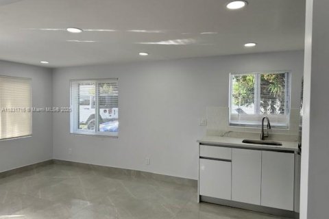 Villa ou maison à vendre à Dania Beach, Floride: 6 chambres, 251.02 m2 № 2015893 - photo 24