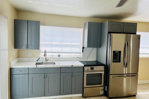 Apartment in North Miami Beach, Florida 1 bedroom, 65.03 sq.m. № 2260065