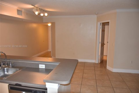 Condominio en alquiler en Miramar, Florida, 2 dormitorios, 99.59 m2 № 2010642 - foto 12