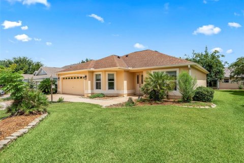 House in The Villages, Florida 3 bedrooms, 165.83 sq.m. № 2329619