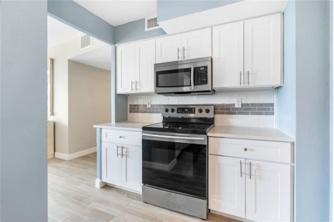 Condo in Fort Lauderdale, Florida, 2 bedrooms  № 2417401 - photo 3