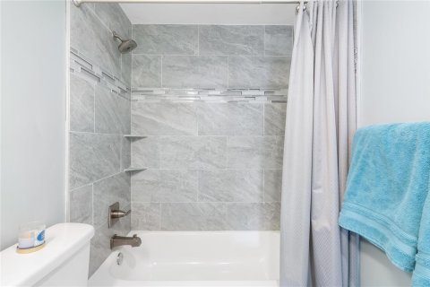 Condo in Fort Lauderdale, Florida, 2 bedrooms  № 2417401 - photo 20